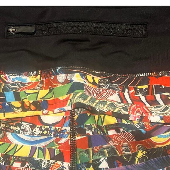 NWT - Rare Lululemon Seawheeze 2018 Speed Up Lego Rush/Black Short 2.5 - Size 6 - Picture 5 of 9